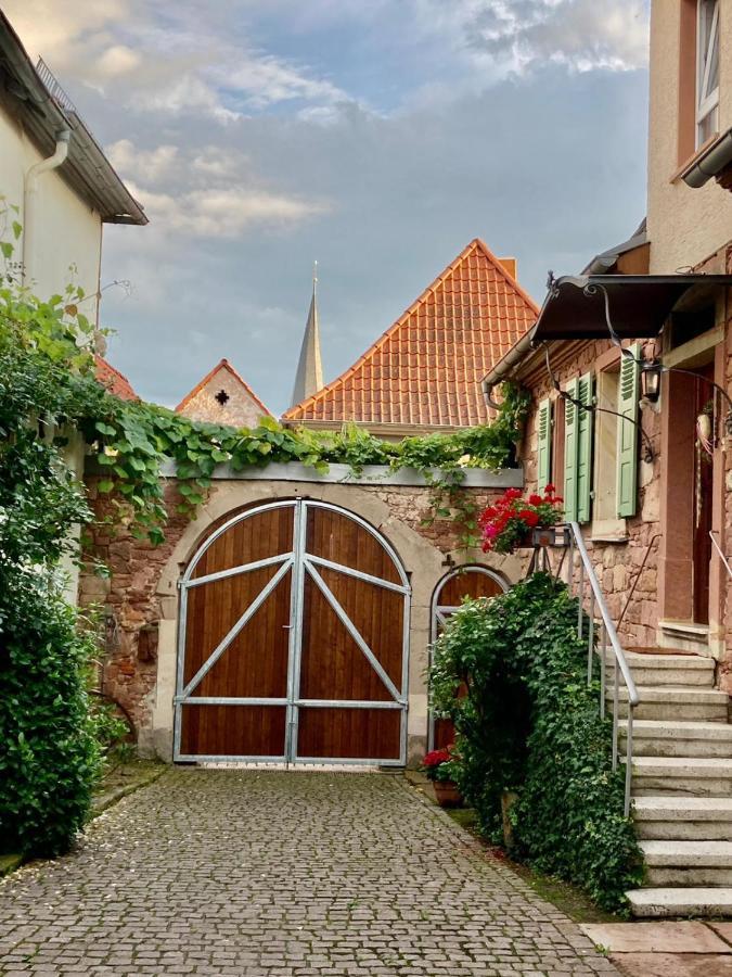 Gaestehaus Zum Weinbauer Rhodt unter Rietburg Esterno foto