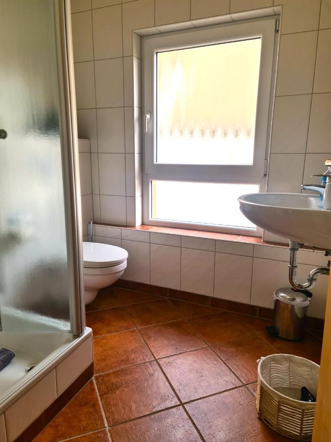 Gaestehaus Zum Weinbauer Rhodt unter Rietburg Esterno foto