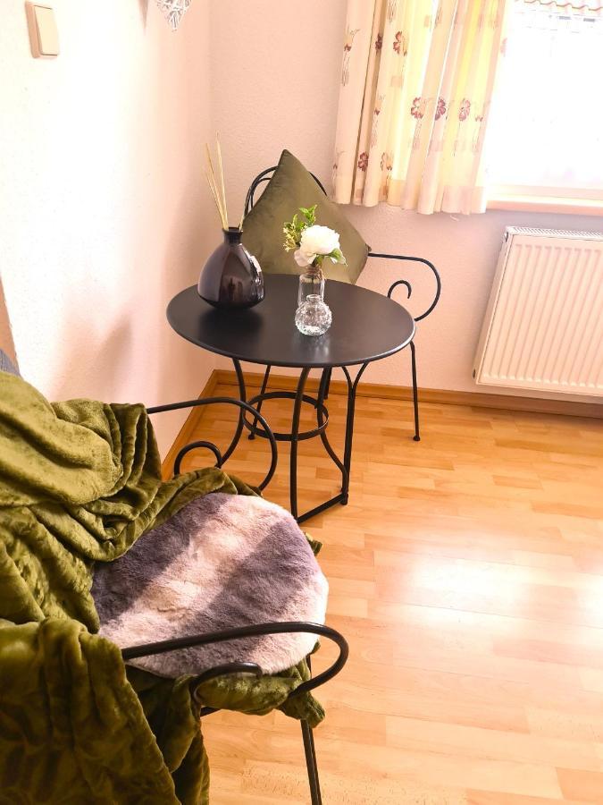 Gaestehaus Zum Weinbauer Rhodt unter Rietburg Esterno foto