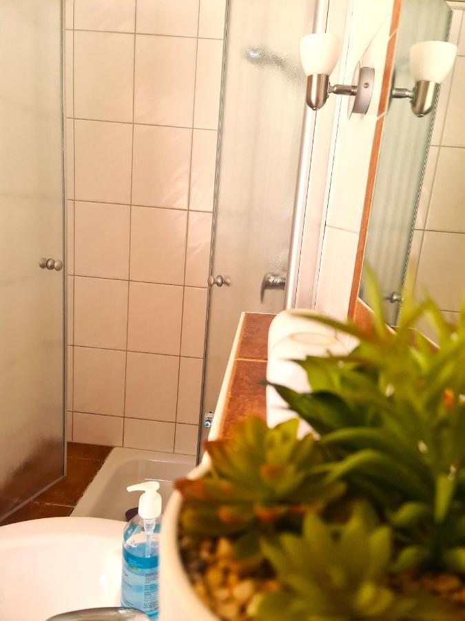 Gaestehaus Zum Weinbauer Rhodt unter Rietburg Esterno foto